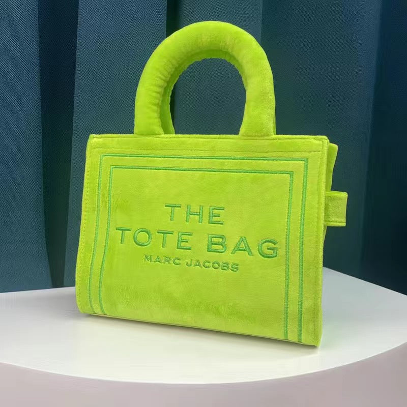 THE TOTE BAG BY MARC JACOBS